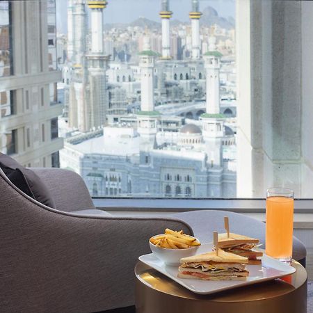 Jumeirah Jabal Omar Makkah Mekke Dış mekan fotoğraf A view of the Grand Mosque from the hotel
