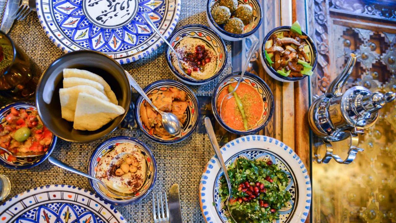 Jumeirah Jabal Omar Makkah Mekke Dış mekan fotoğraf A selection of Moroccan cuisine