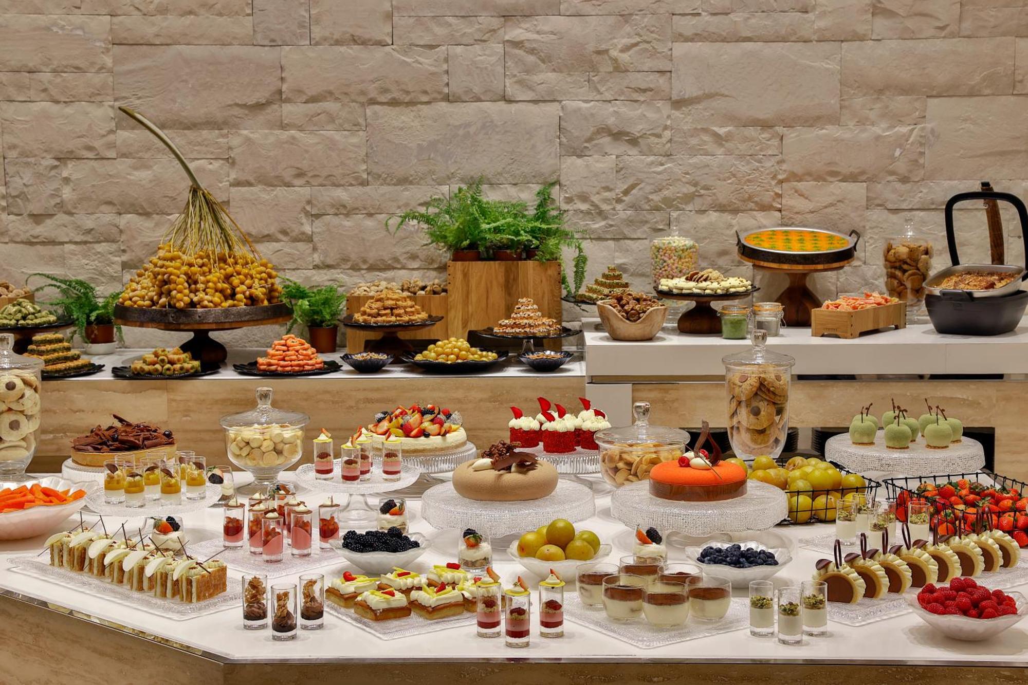 Jumeirah Jabal Omar Makkah Mekke Dış mekan fotoğraf A dessert buffet