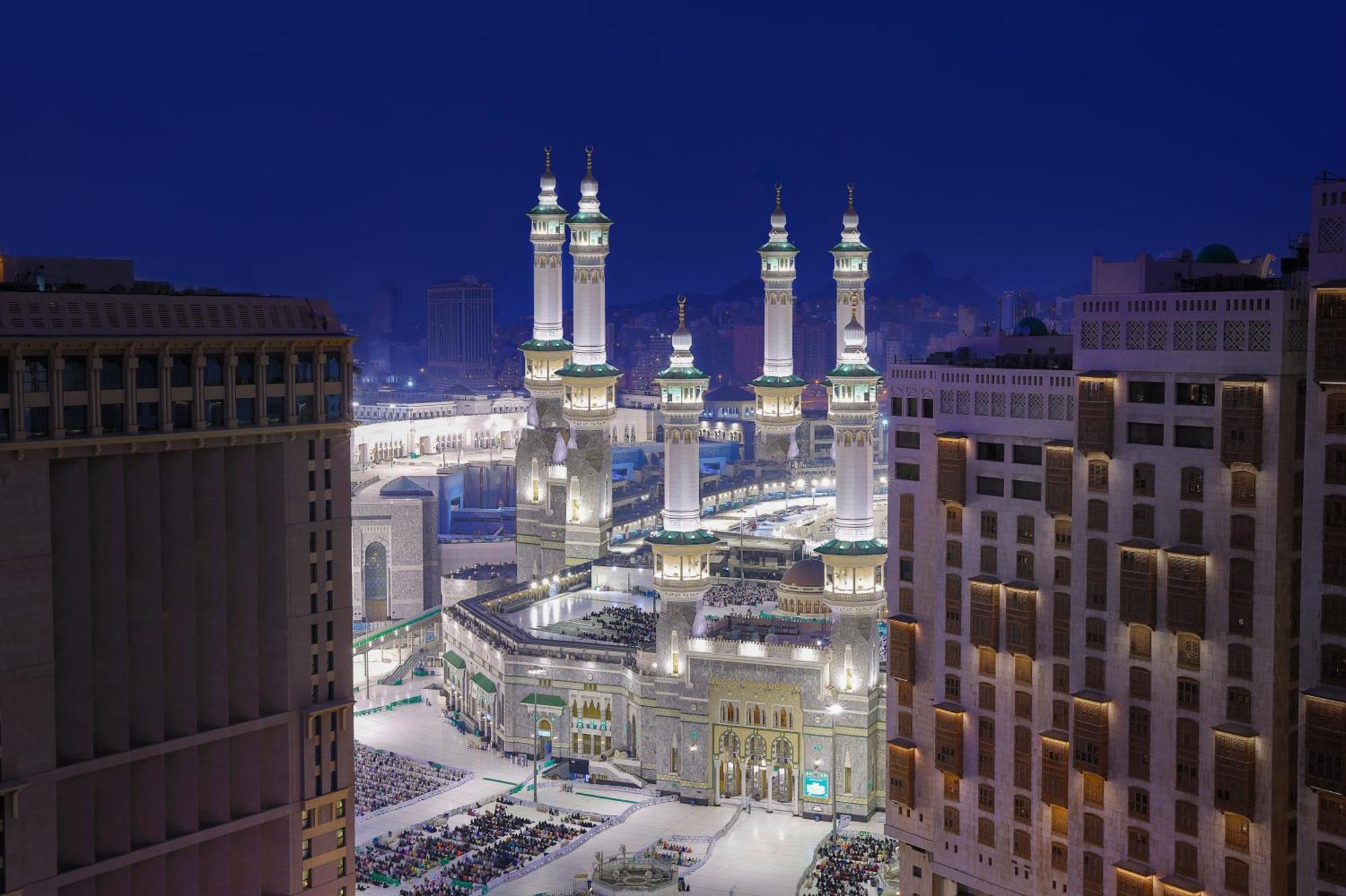 Jumeirah Jabal Omar Makkah Mekke Dış mekan fotoğraf The Quba Mosque at night